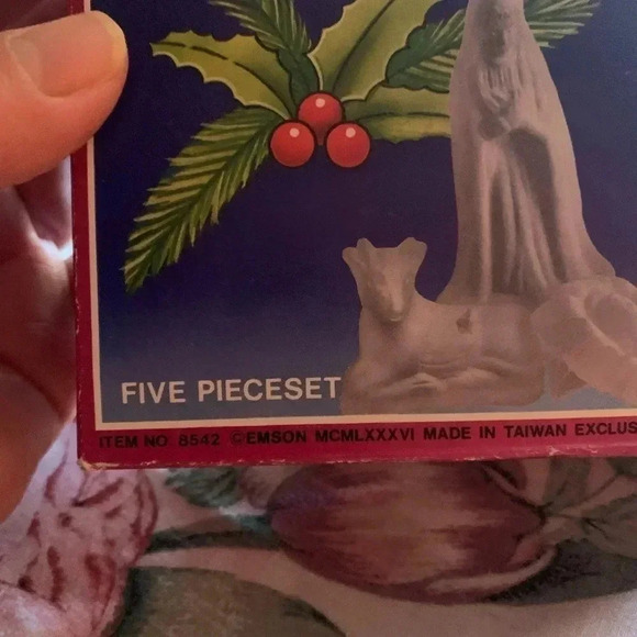 Holiday Frosted Nativity Set - Picture 4 of 5